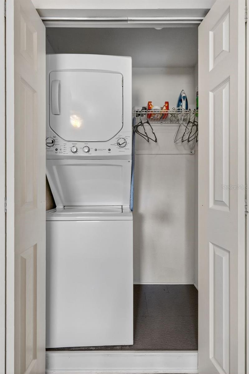 Image 19 of 32 For 6320 Case Avenue