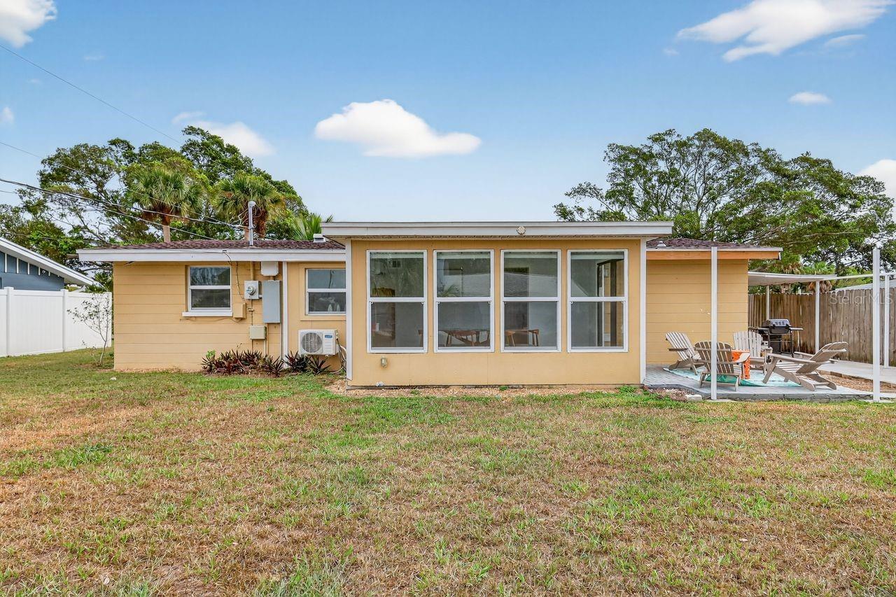 Image 25 of 32 For 6320 Case Avenue