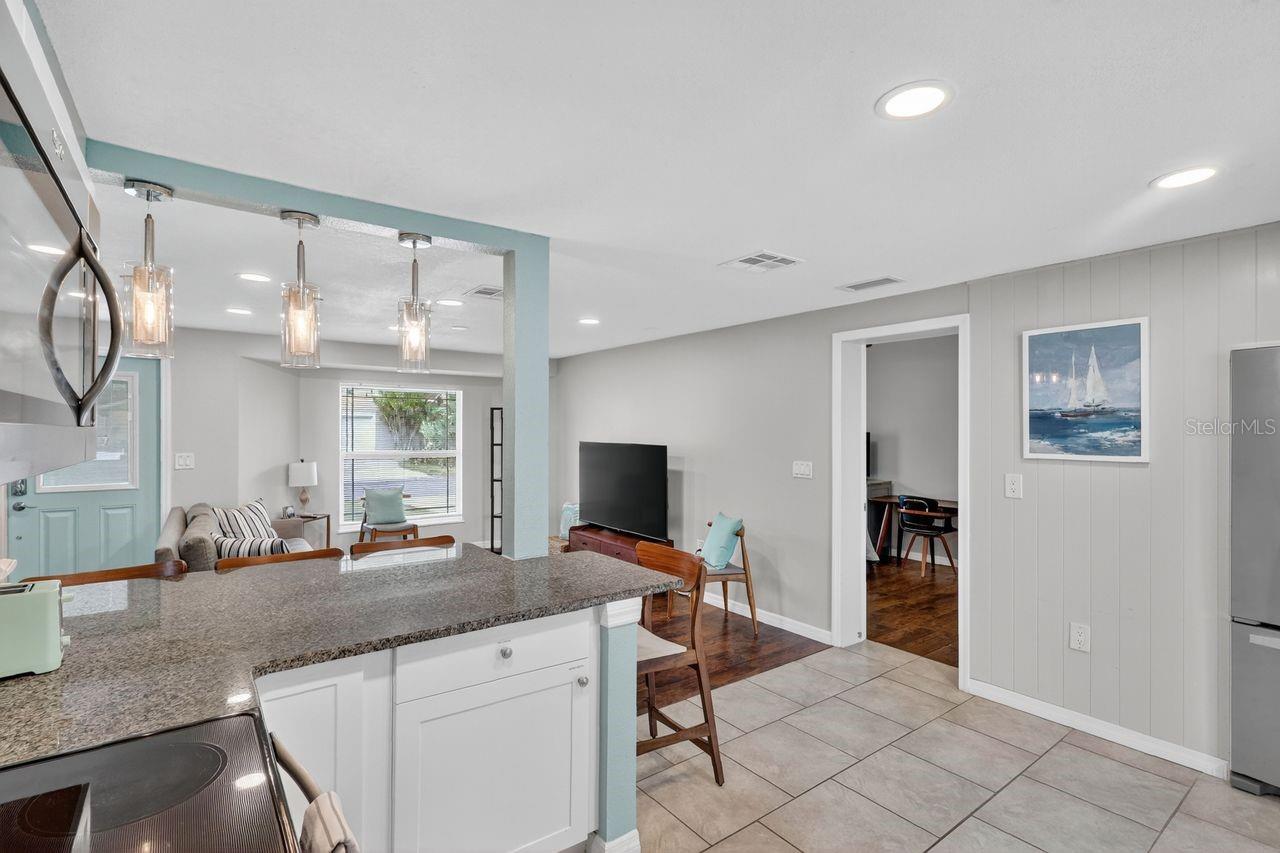 Image 9 of 32 For 6320 Case Avenue