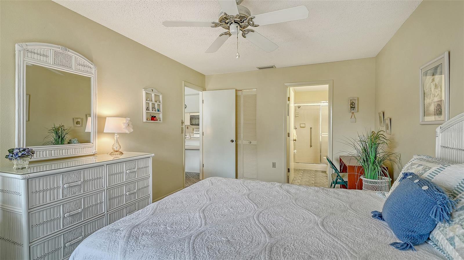 Image 20 of 46 For 7210 27th Avenue Dr W 7210