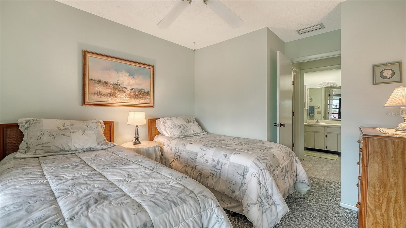 Image 24 of 46 For 7210 27th Avenue Dr W 7210