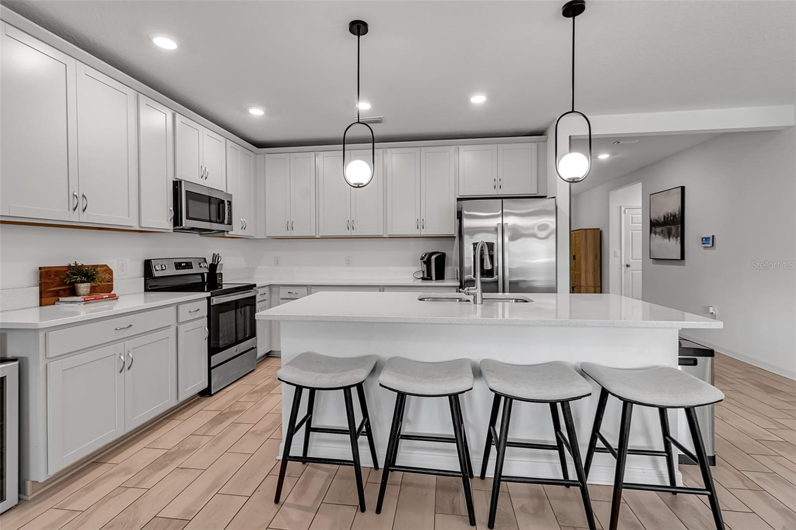 Image 13 of 93 For 5434 Patano Loop