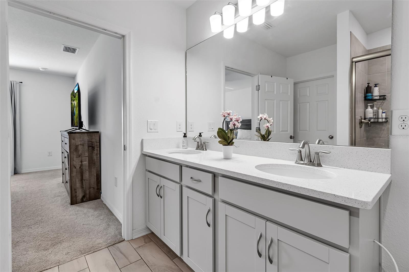 Image 33 of 93 For 5434 Patano Loop