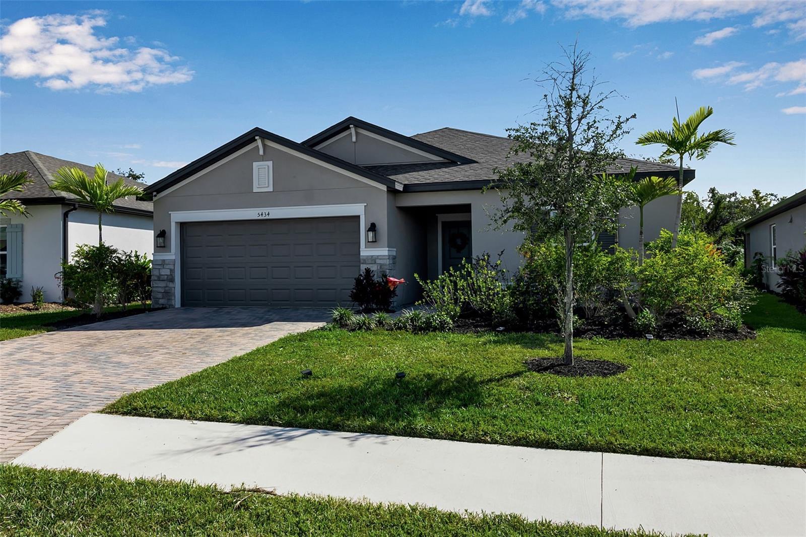 Image 4 of 93 For 5434 Patano Loop