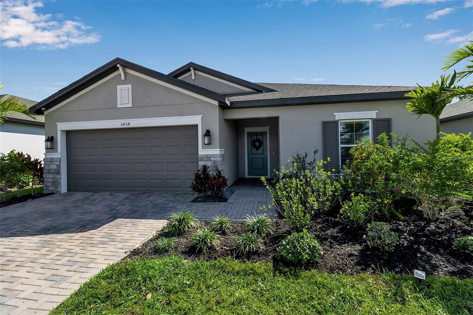 Image 5 of 93 For 5434 Patano Loop