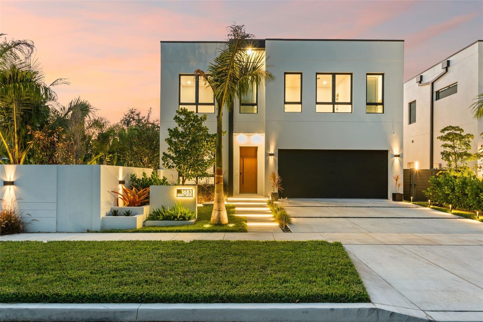 Details for 1683 Siesta Drive, SARASOTA, FL 34239