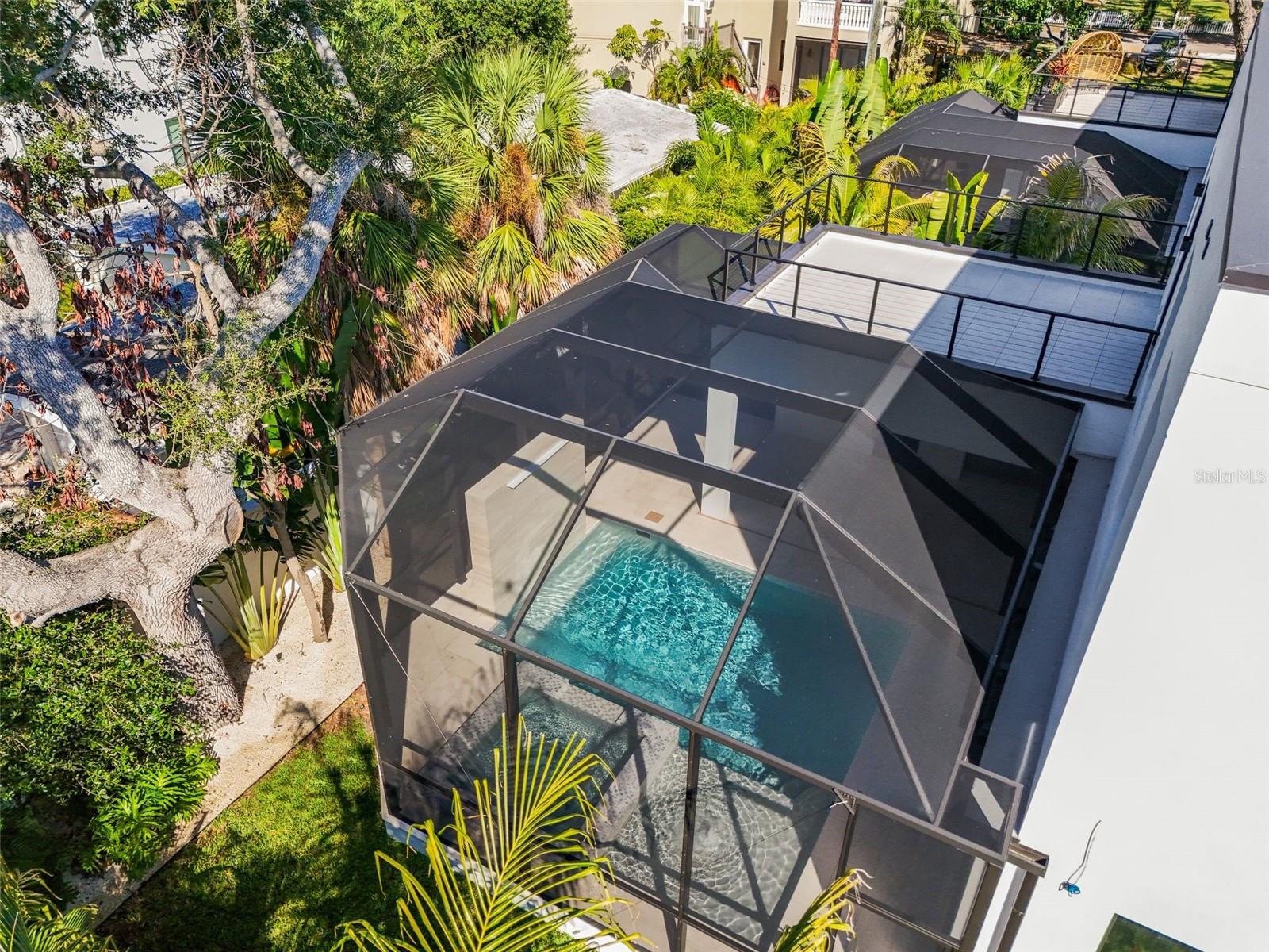 Listing photo id 29 for 1683 Siesta Drive