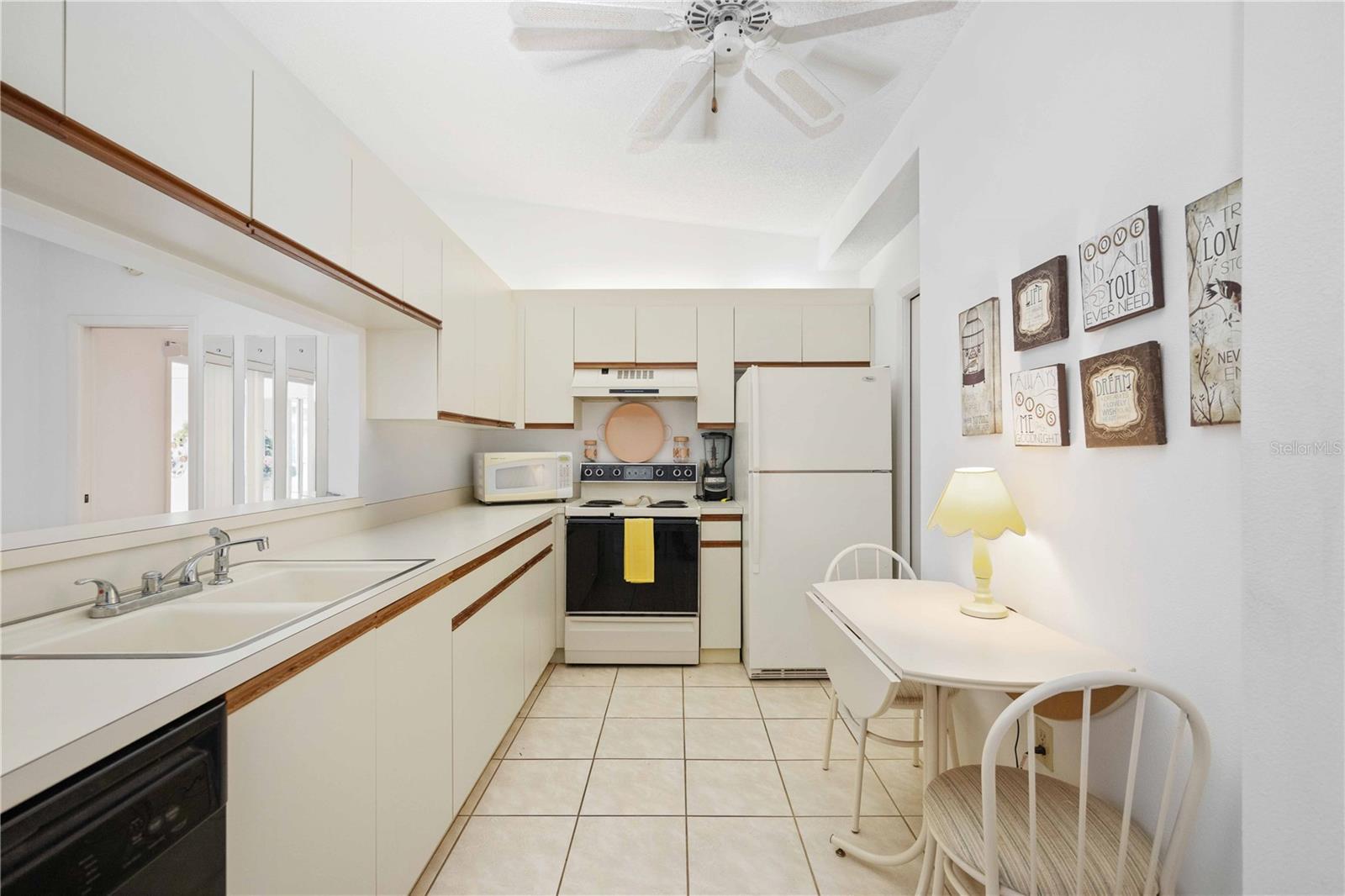 Image 8 of 29 For 7407 29th Avenue Drive W 2288