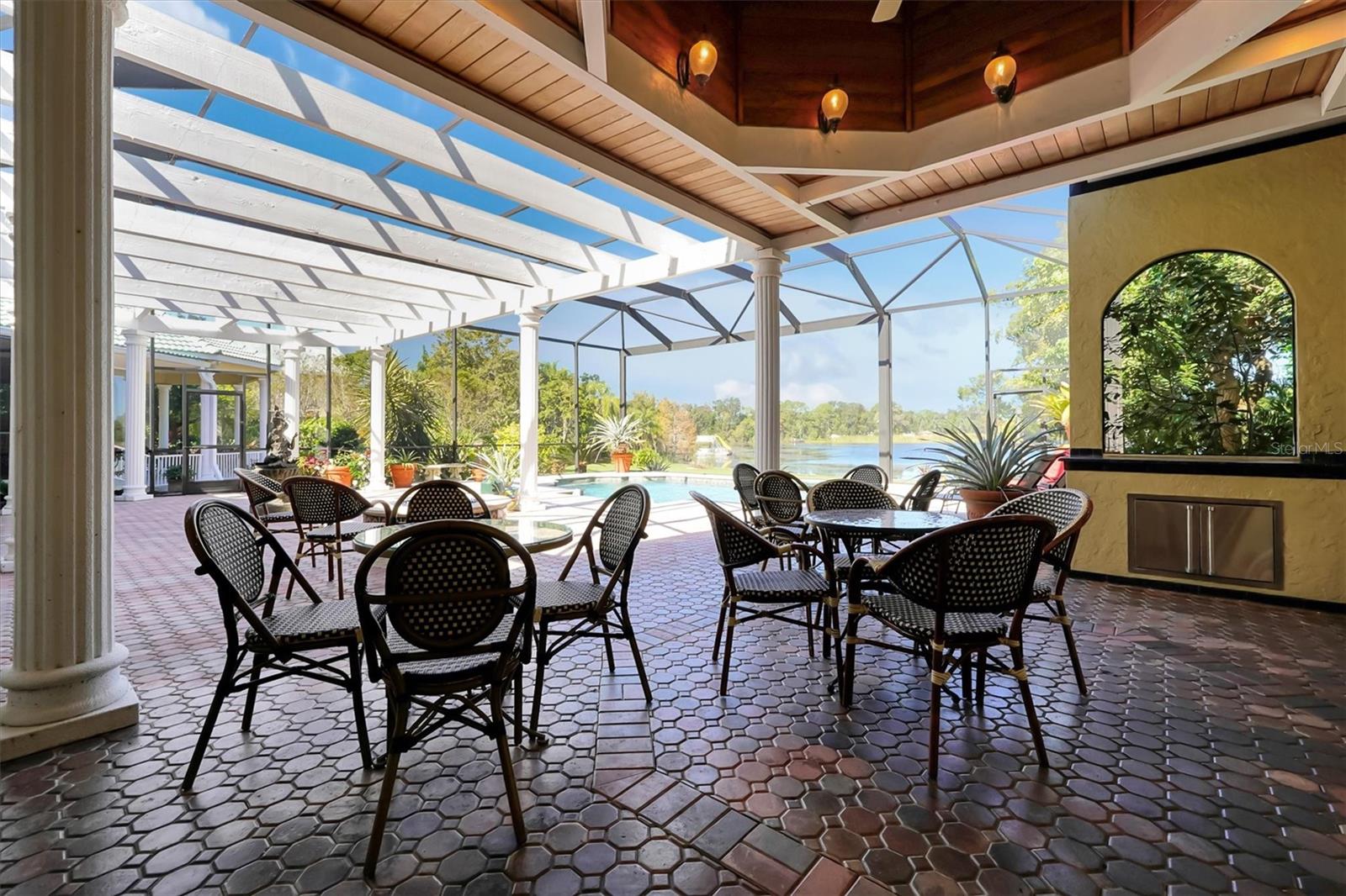 Listing photo id 10 for 4209 Lake Lockhart Drive