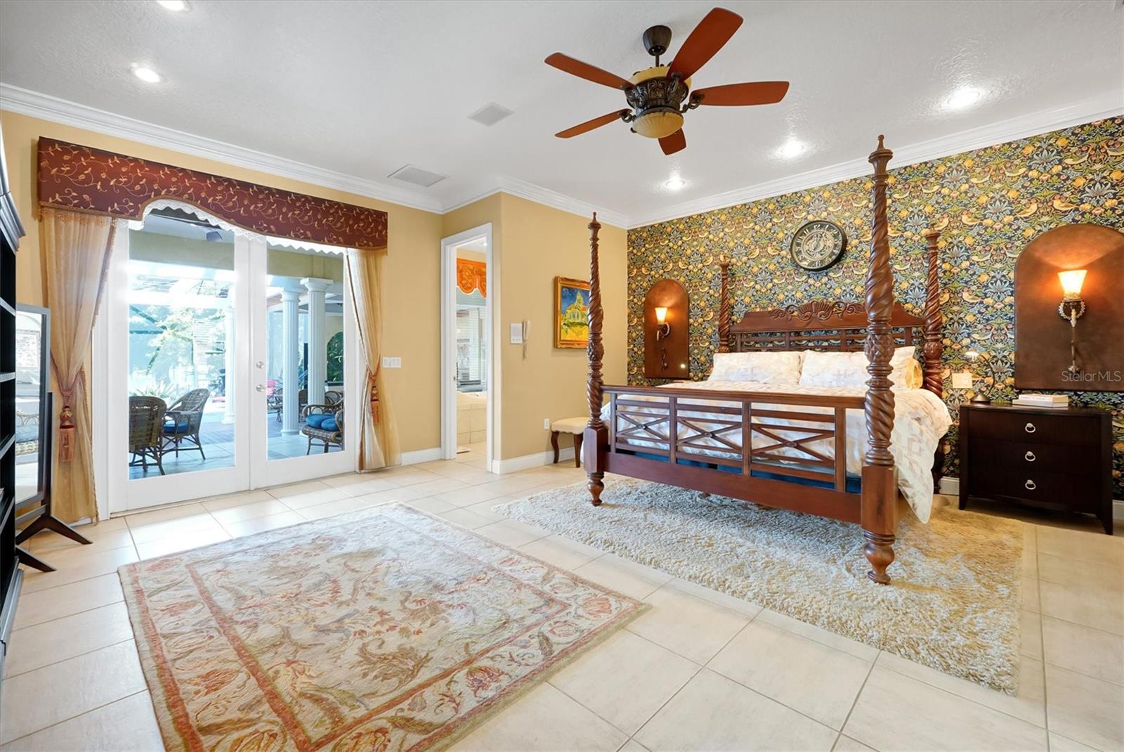 Listing photo id 12 for 4209 Lake Lockhart Drive