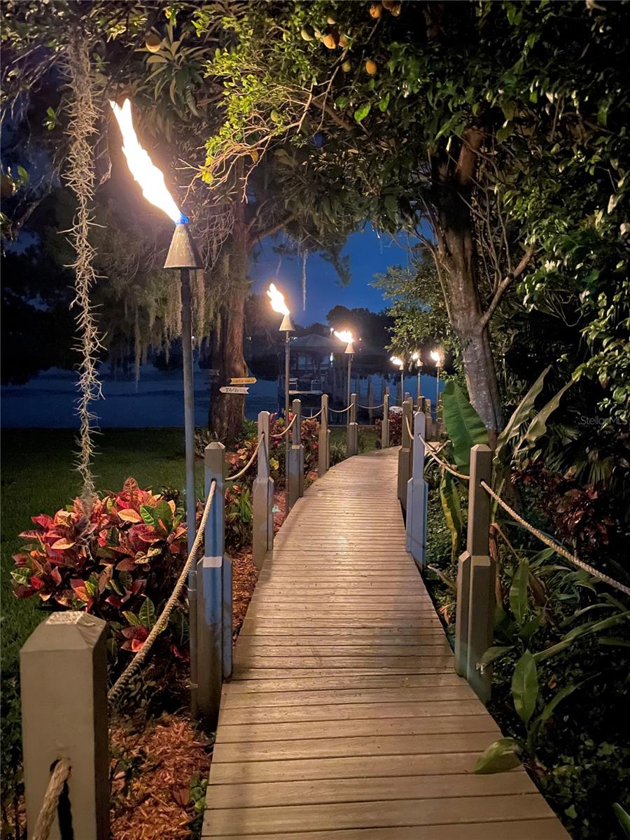 Listing photo id 24 for 4209 Lake Lockhart Drive