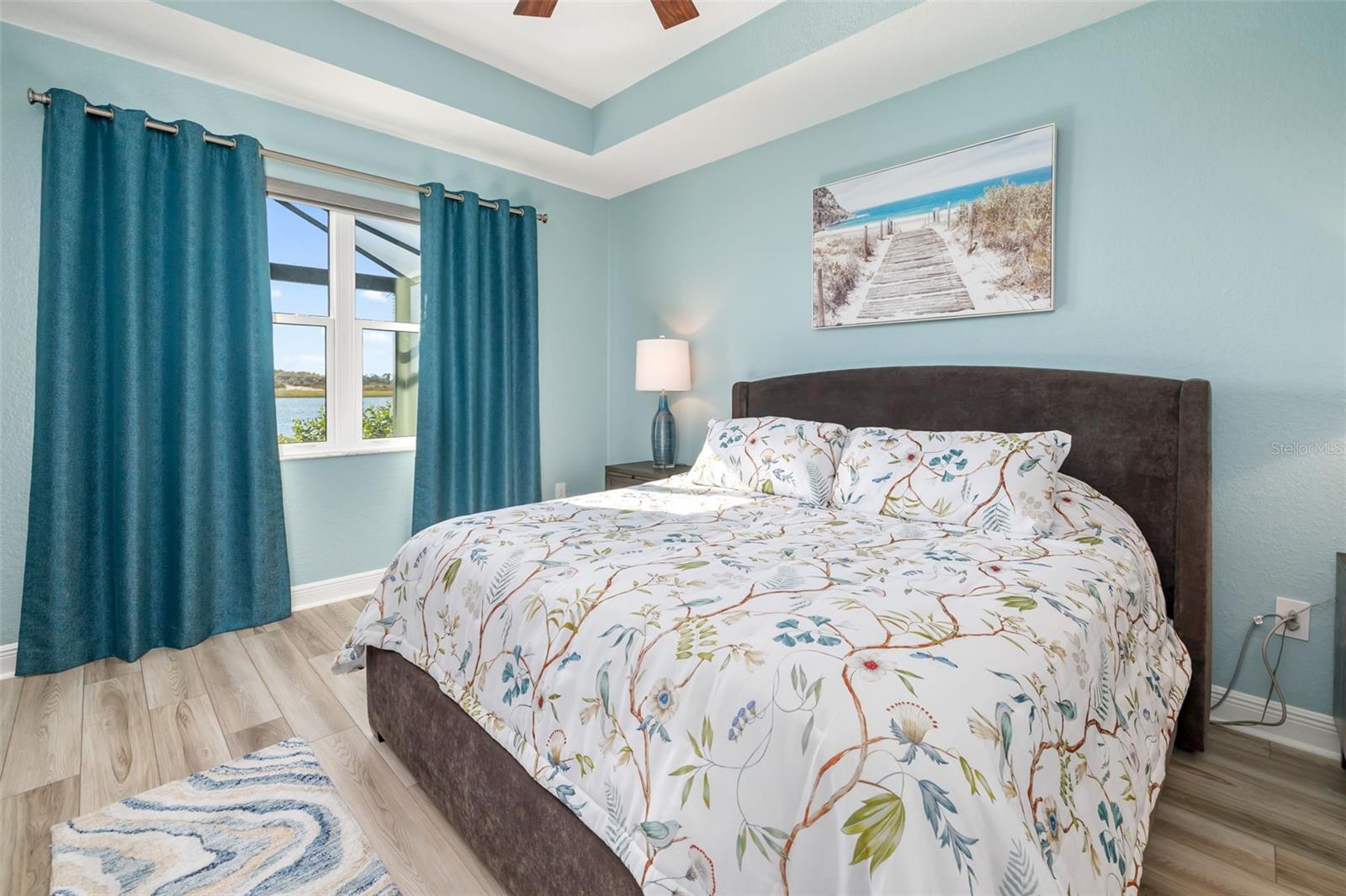 Image 25 of 79 For 241 Vistera Boulevard