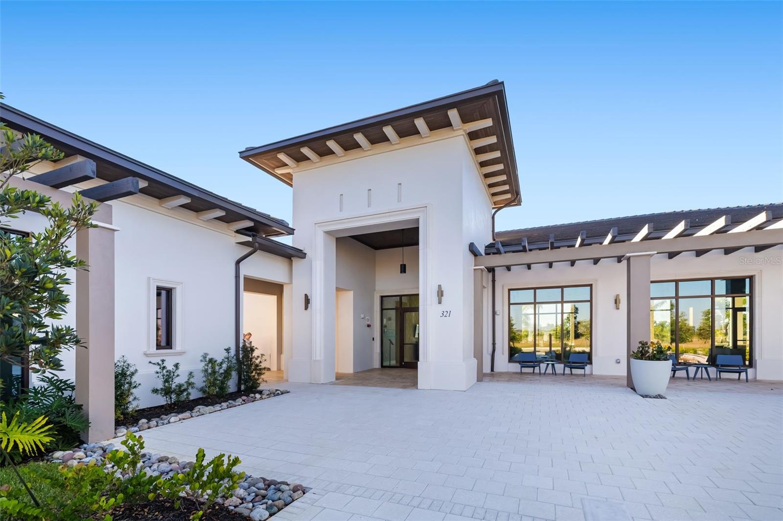 Image 47 of 79 For 241 Vistera Boulevard