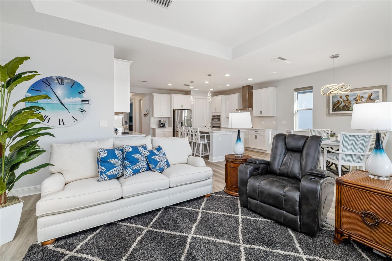 Image 5 of 79 For 241 Vistera Boulevard