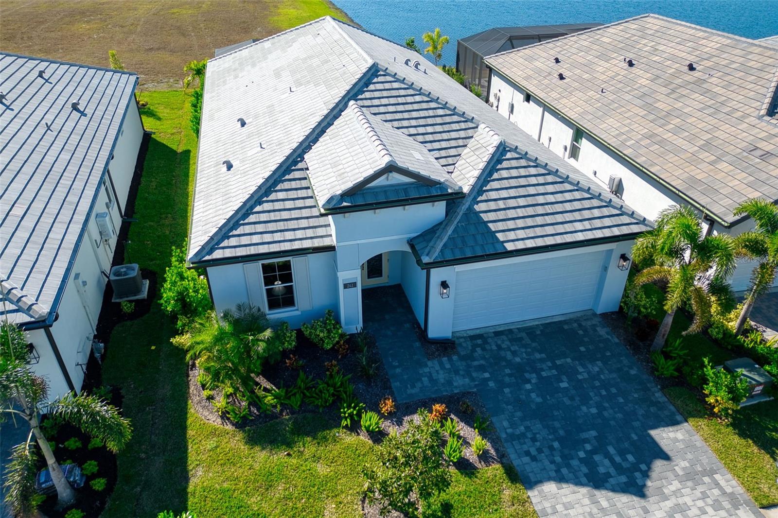 Image 65 of 79 For 241 Vistera Boulevard