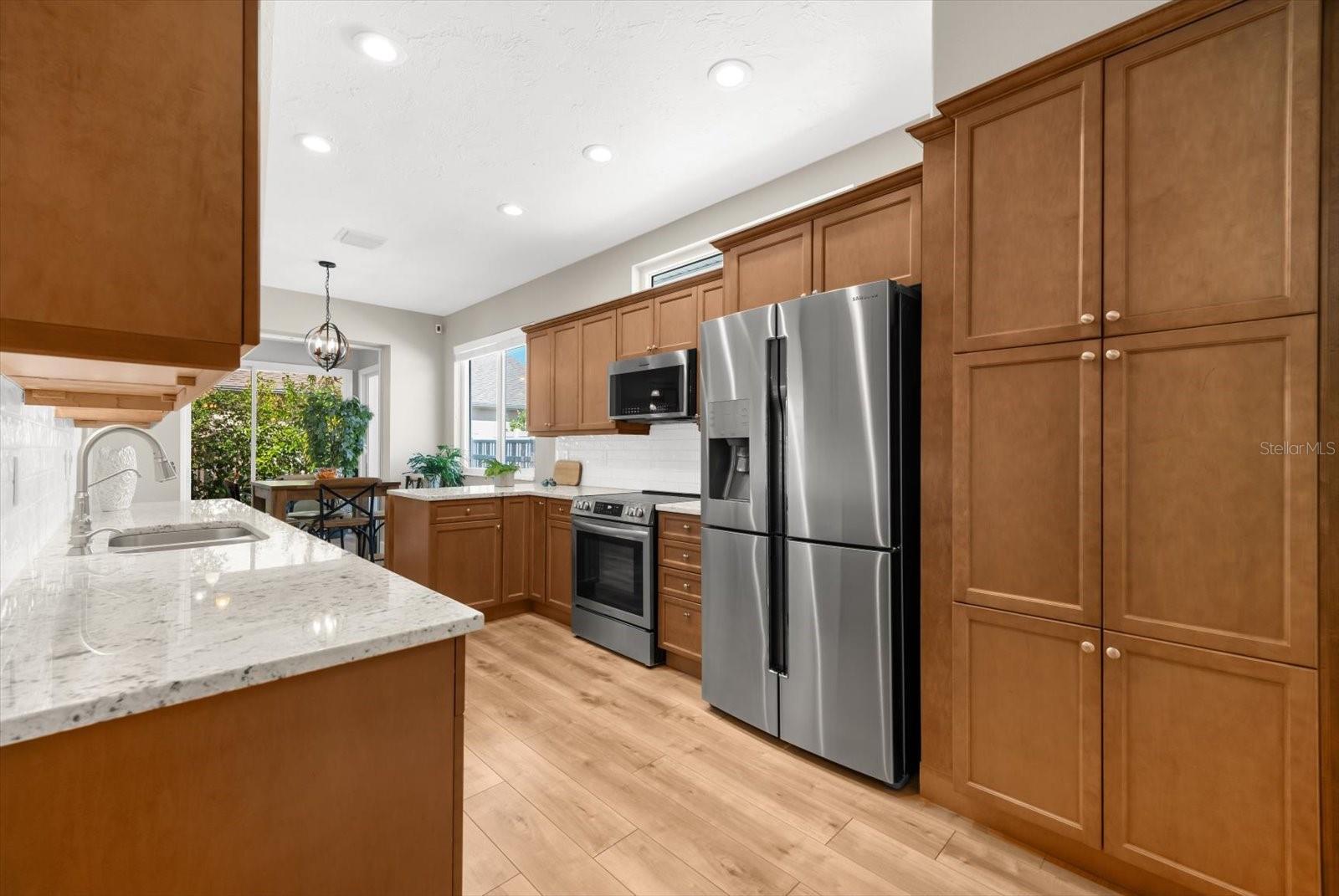 Image 16 of 76 For 4497 Edinbridge Circle 19