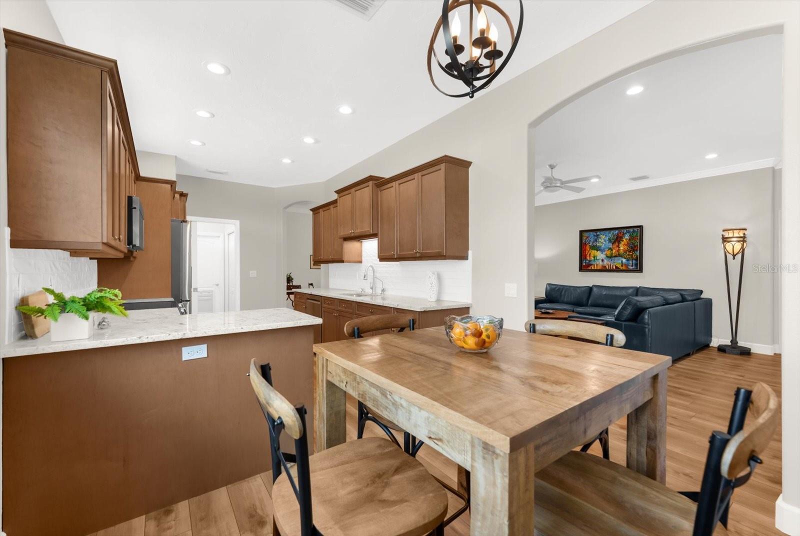 Image 21 of 76 For 4497 Edinbridge Circle 19