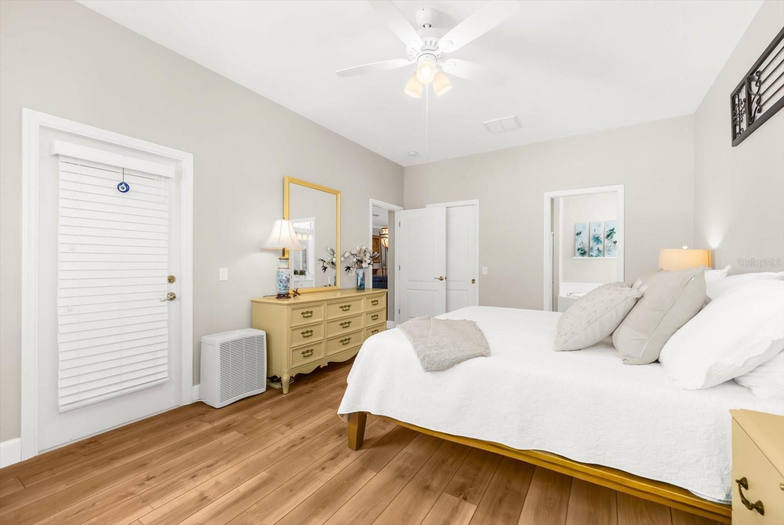 Image 32 of 76 For 4497 Edinbridge Circle 19