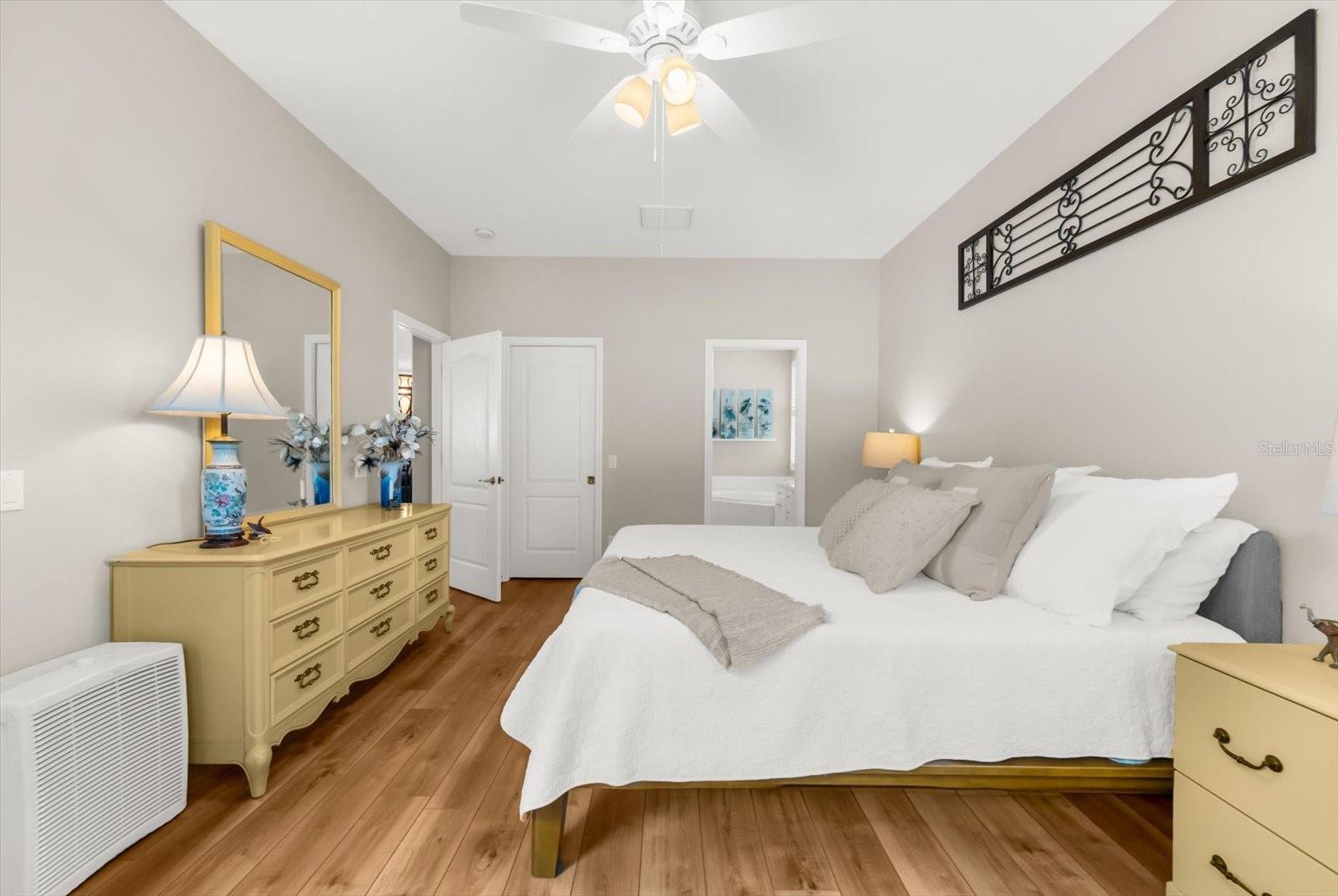 Image 33 of 76 For 4497 Edinbridge Circle 19