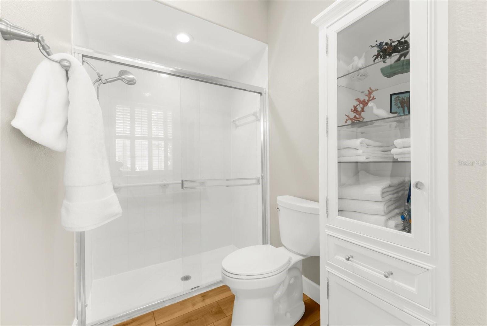 Image 36 of 76 For 4497 Edinbridge Circle 19