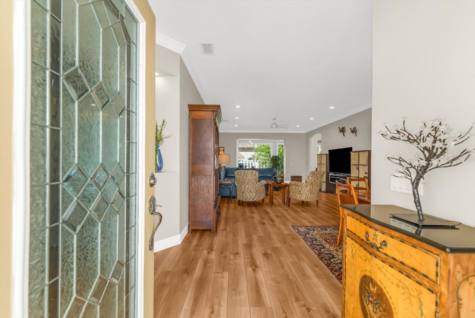 Image 4 of 76 For 4497 Edinbridge Circle 19