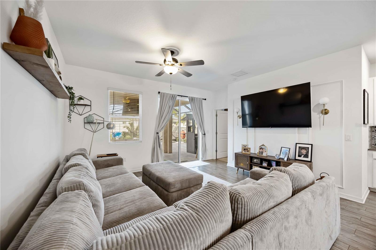 Image 8 of 65 For 5412 Los Robles Court