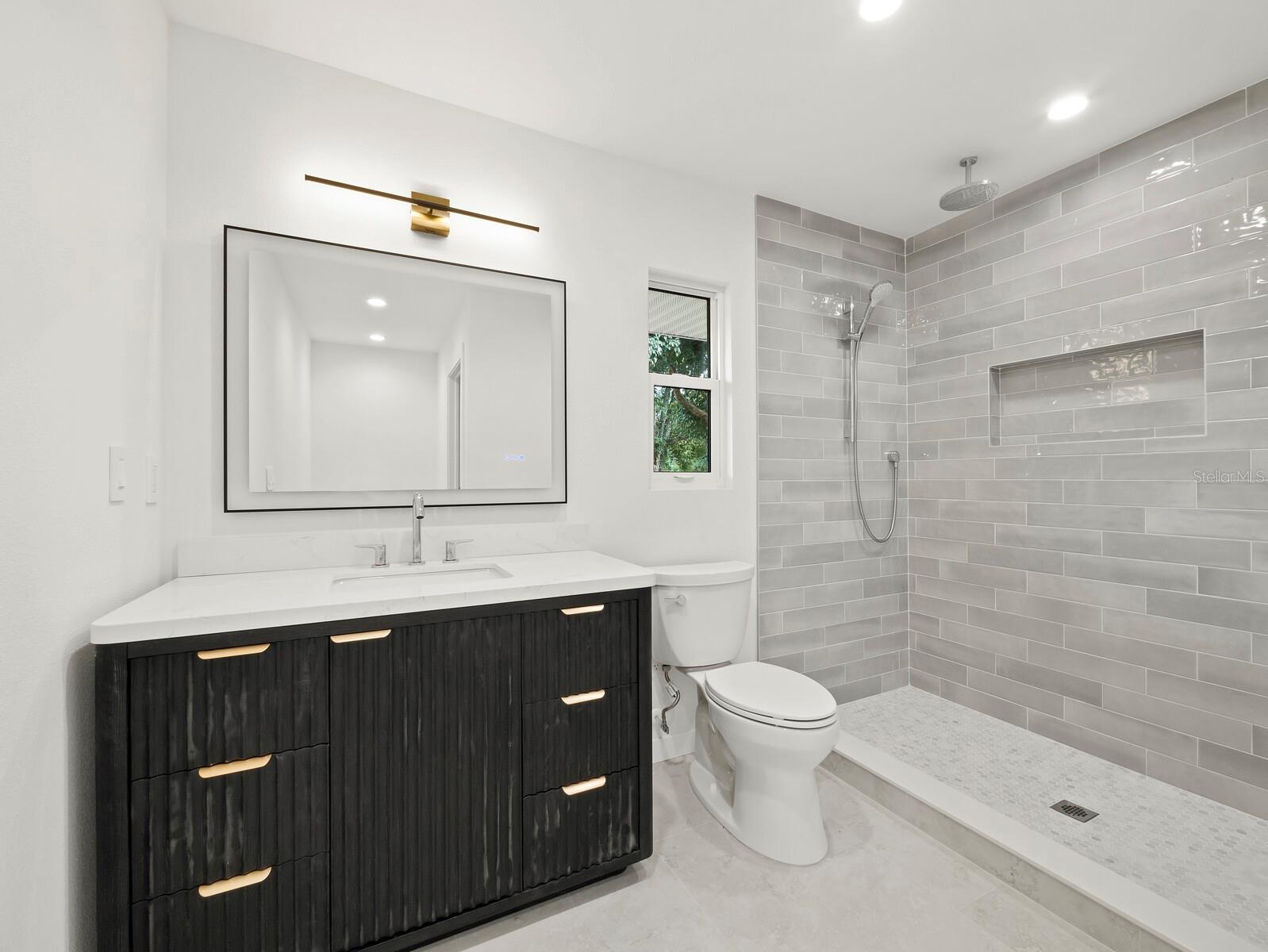 Image 22 of 32 For 3142 Rose Street