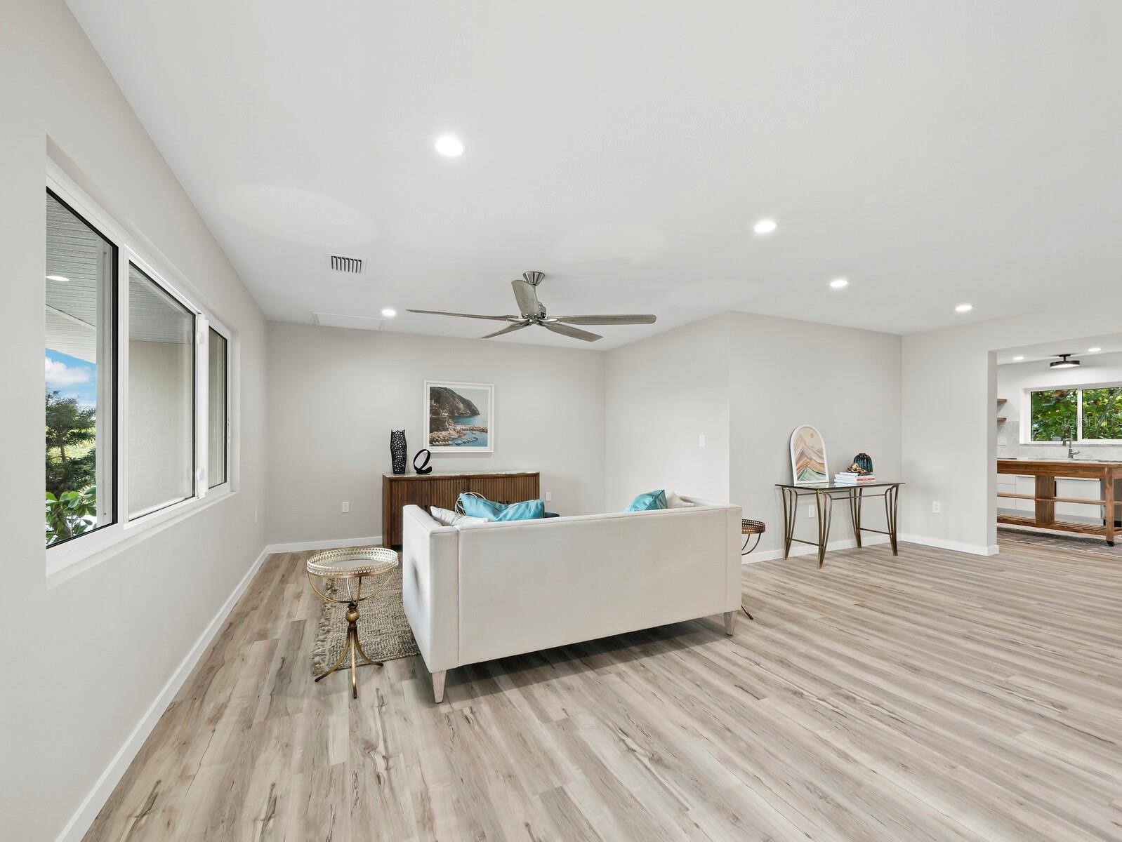 Image 5 of 32 For 3142 Rose Street