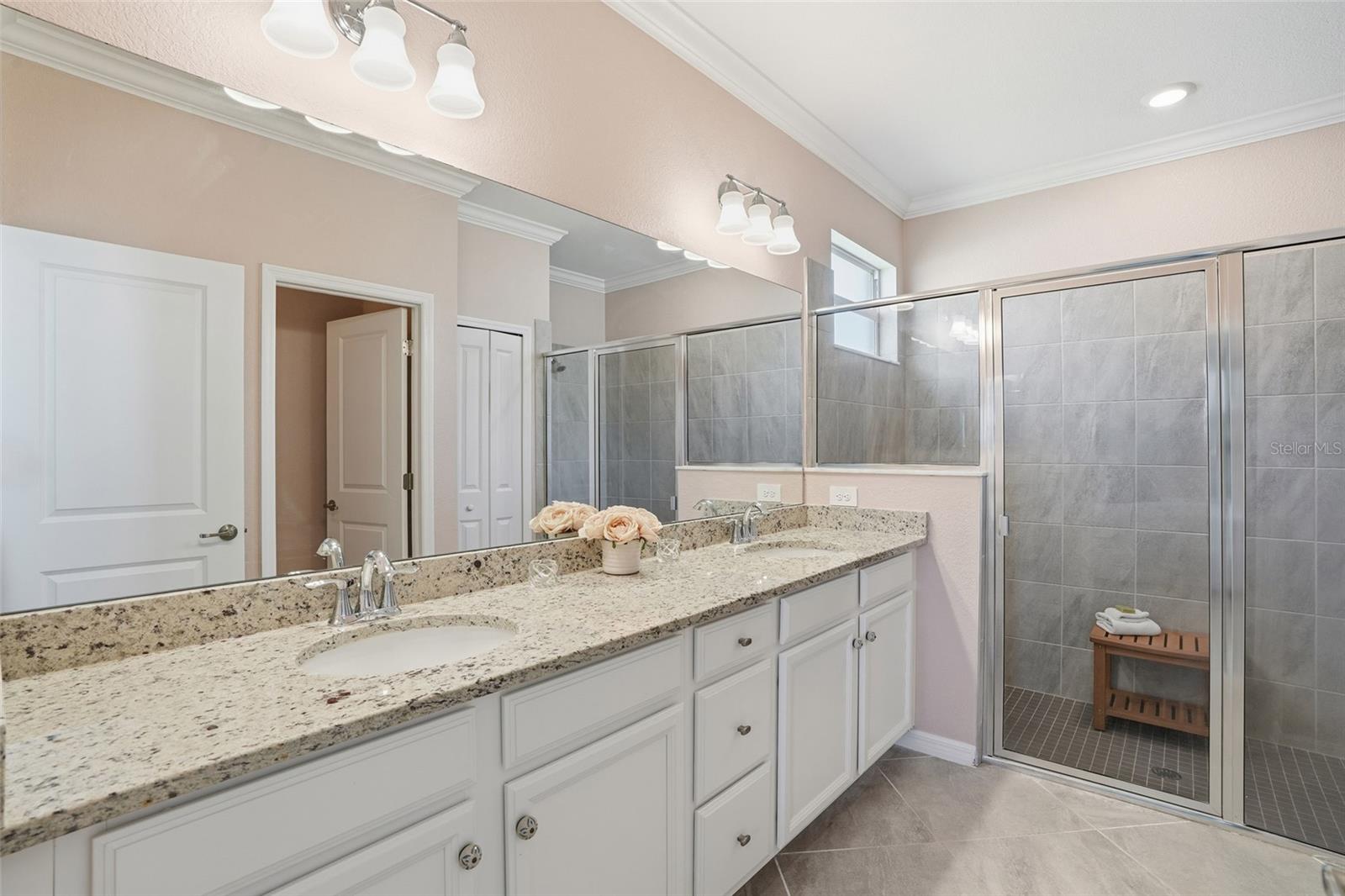 Image 16 of 36 For 17884 Woodland Court