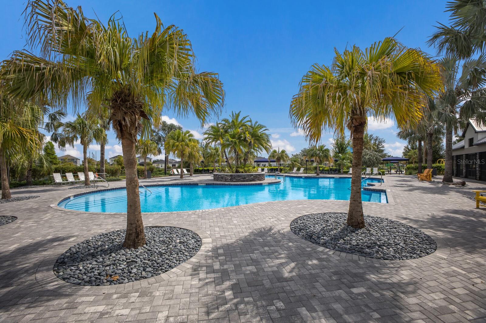 Image 31 of 71 For 8985 Royal River Circle