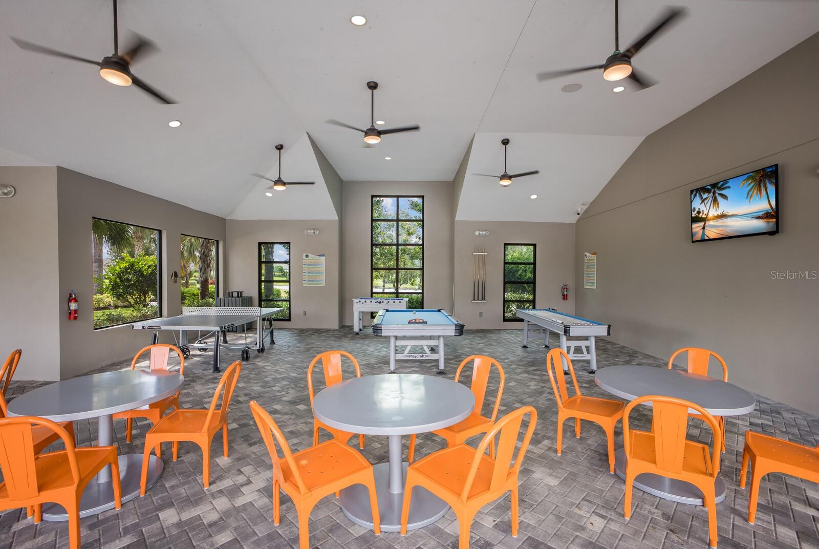 Image 34 of 71 For 8985 Royal River Circle