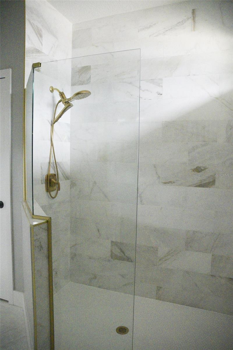 Image 12 of 25 For 16855 25th Court