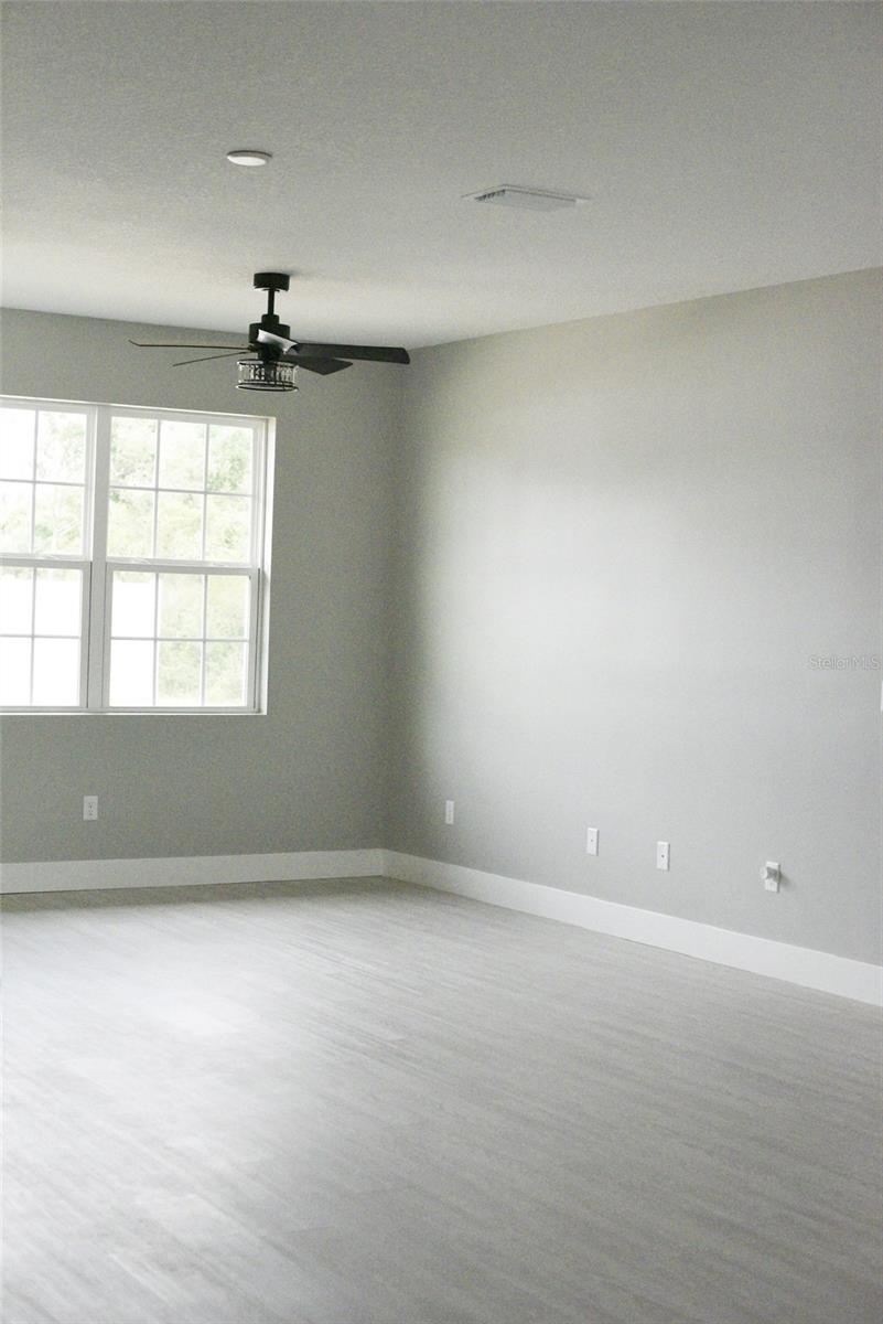 Image 20 of 25 For 16855 25th Court