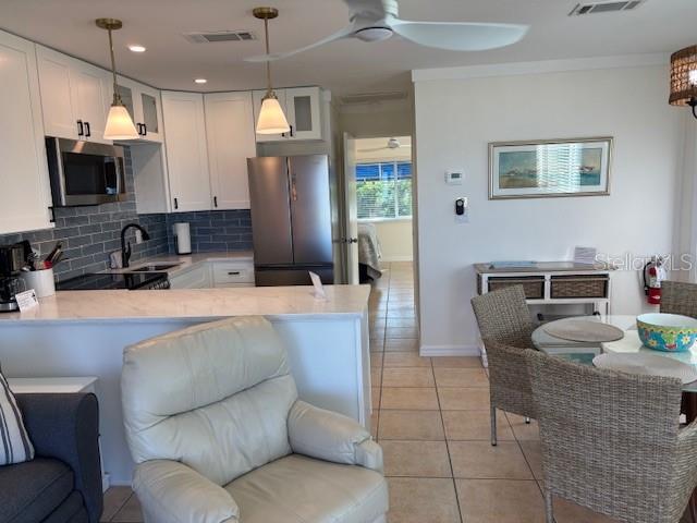 Image 16 of 52 For 427 Casey Key Road 1