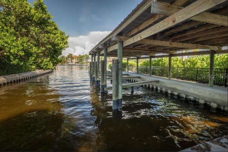 Image 52 of 52 For 427 Casey Key Road 1