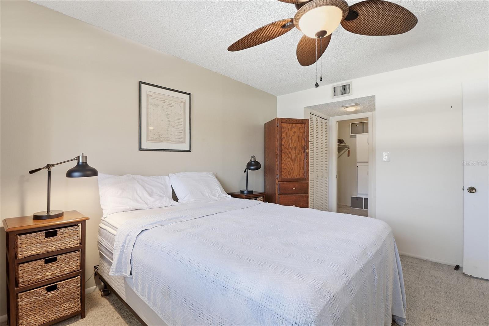 Image 15 of 39 For 2447 Clubhouse Circle 203