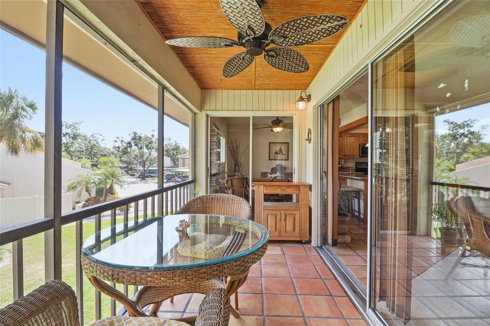 Image 21 of 39 For 2447 Clubhouse Circle 203