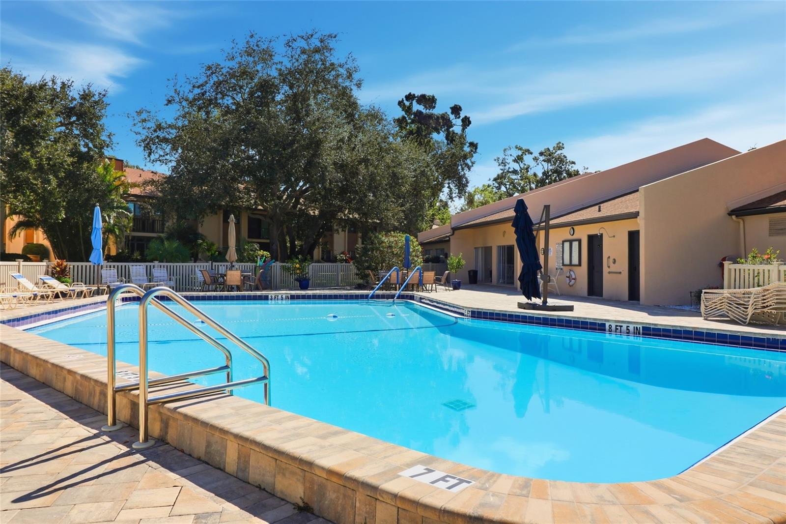 Image 25 of 39 For 2447 Clubhouse Circle 203