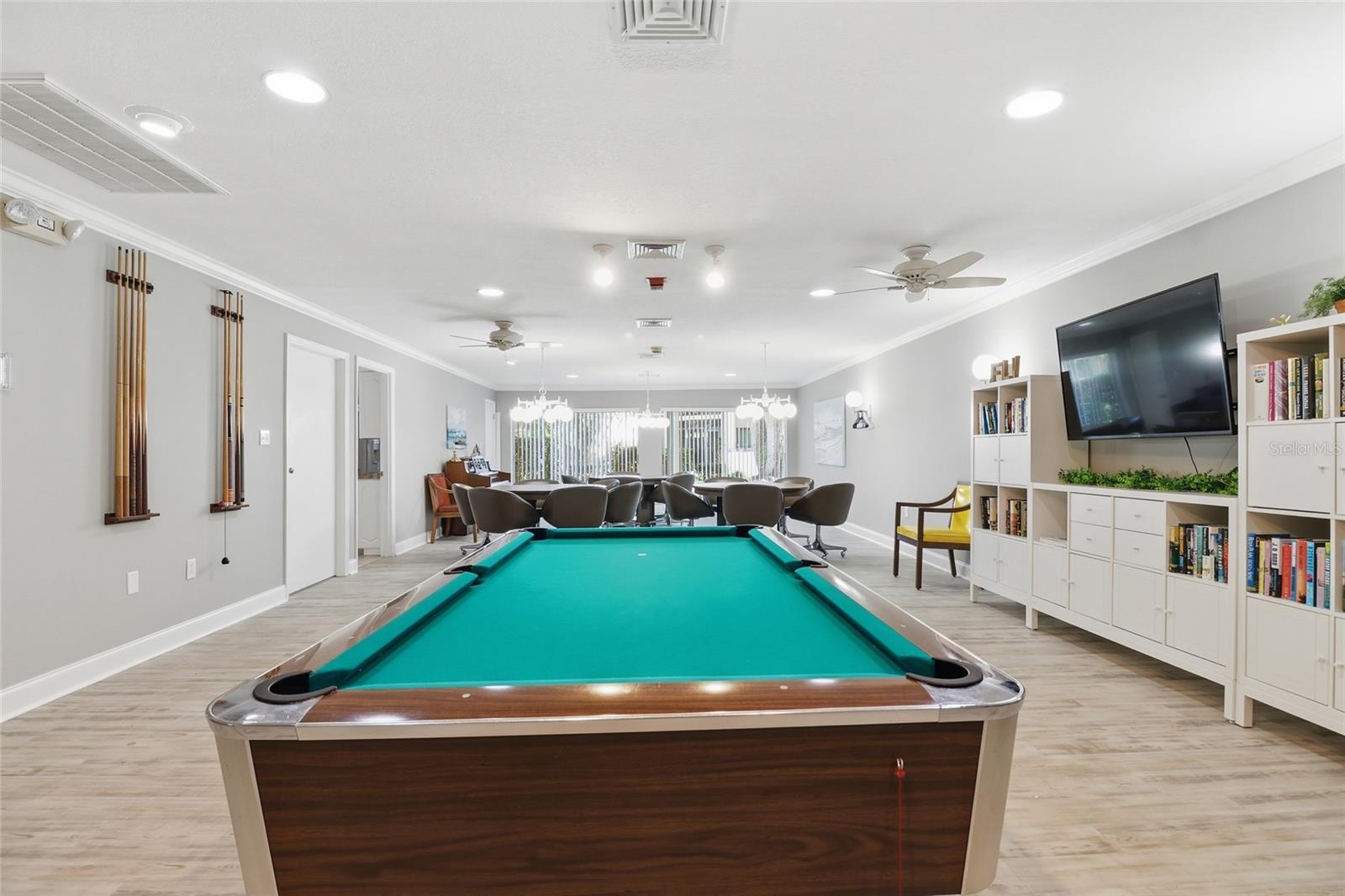 Image 29 of 39 For 2447 Clubhouse Circle 203