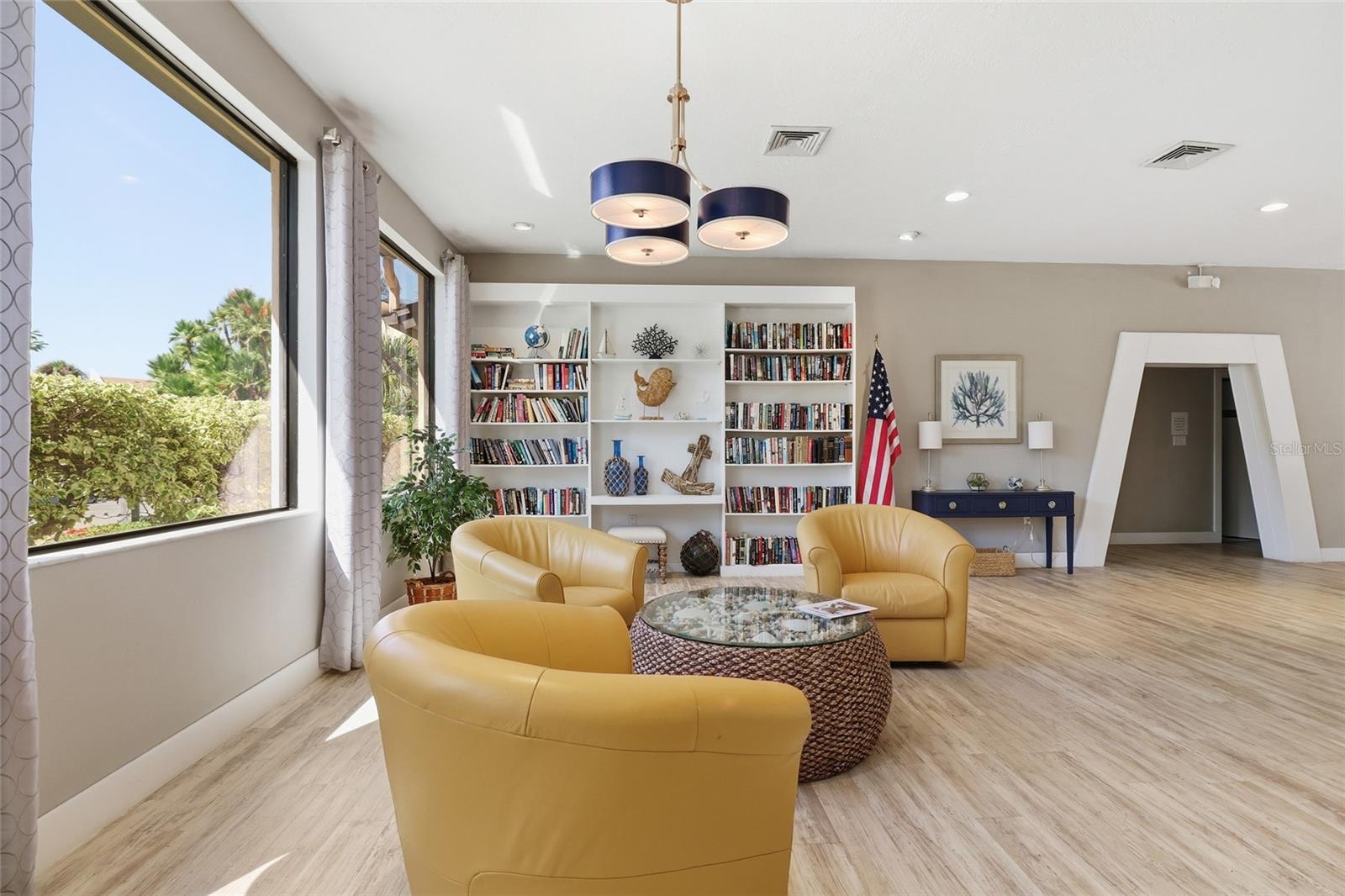 Image 31 of 39 For 2447 Clubhouse Circle 203