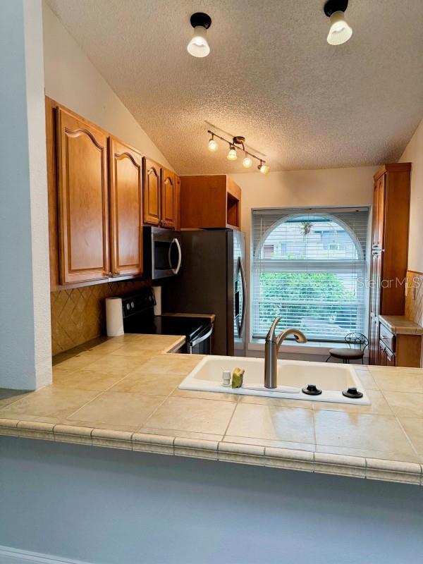 Image 10 of 11 For 3888 El Camino Court