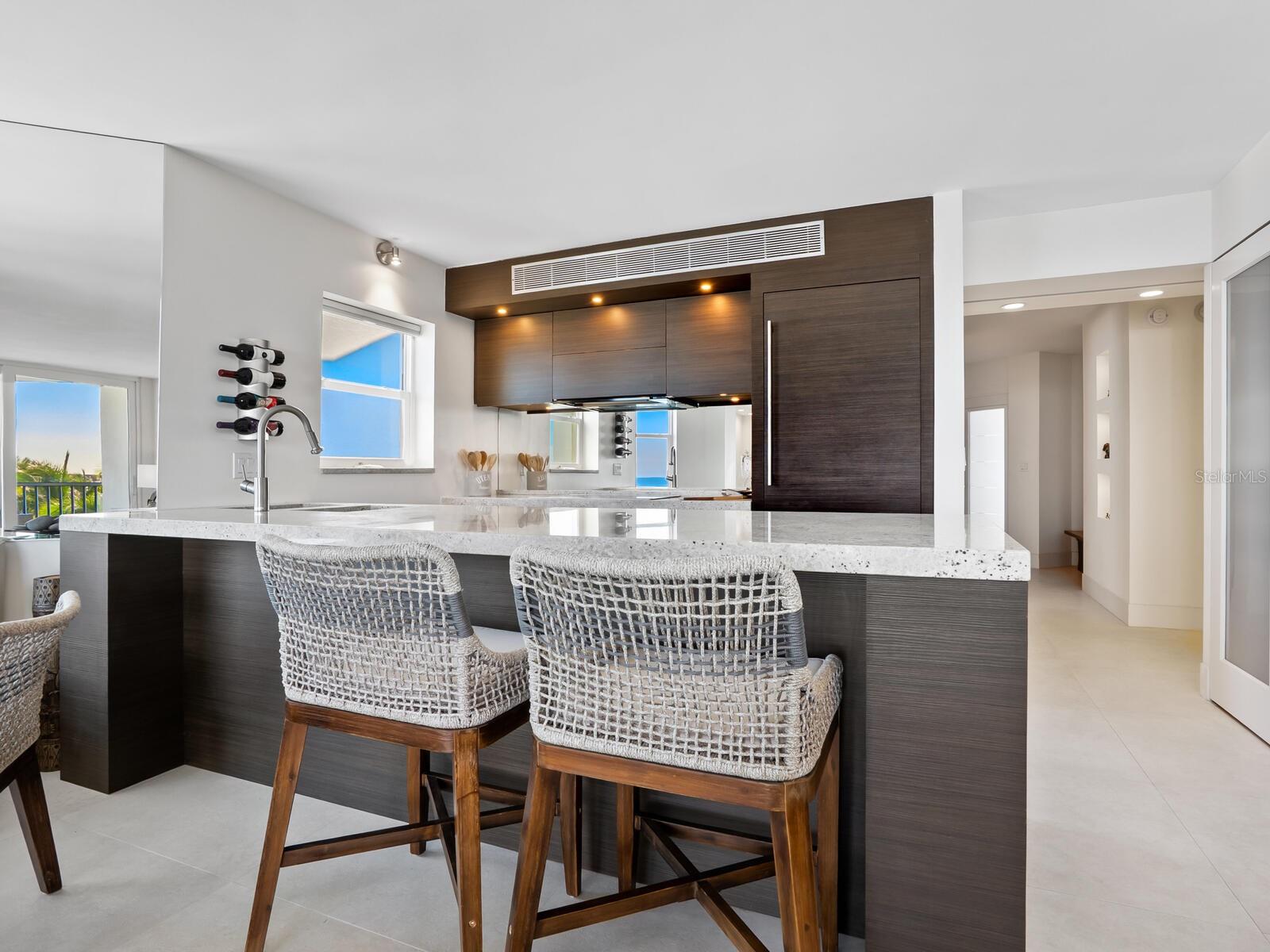 Image 14 of 37 For 1770 Benjamin Franklin Drive 401