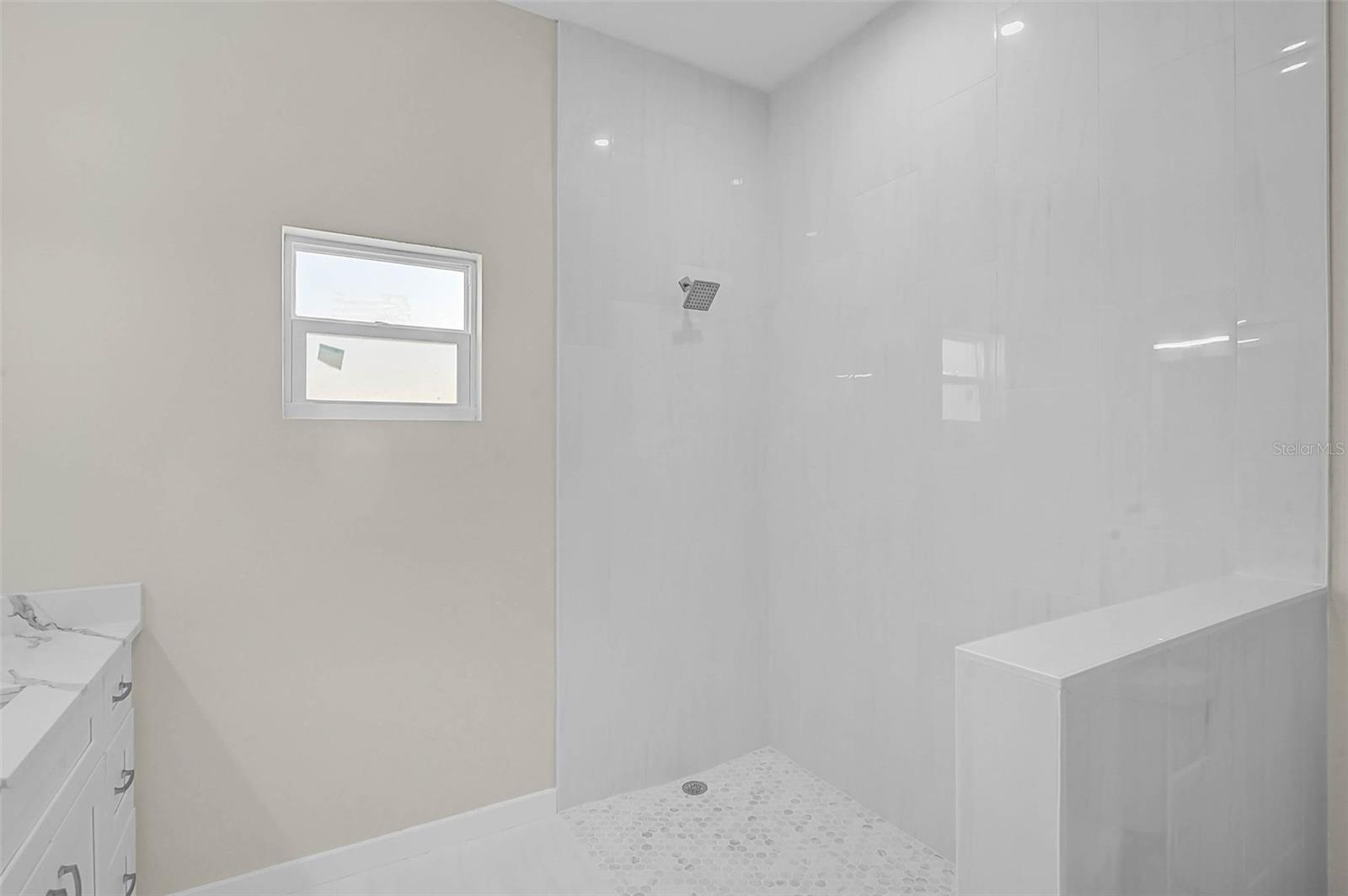 Image 16 of 50 For 12301 Harland Street