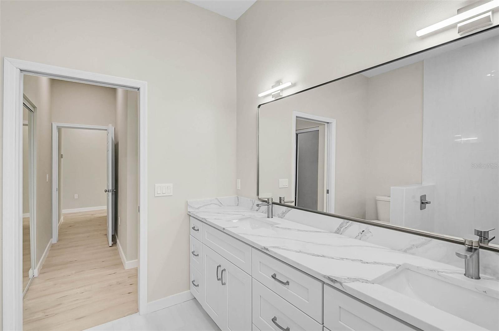 Image 17 of 50 For 12301 Harland Street