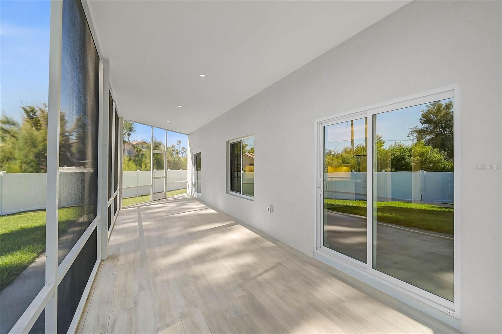 Image 26 of 50 For 12301 Harland Street