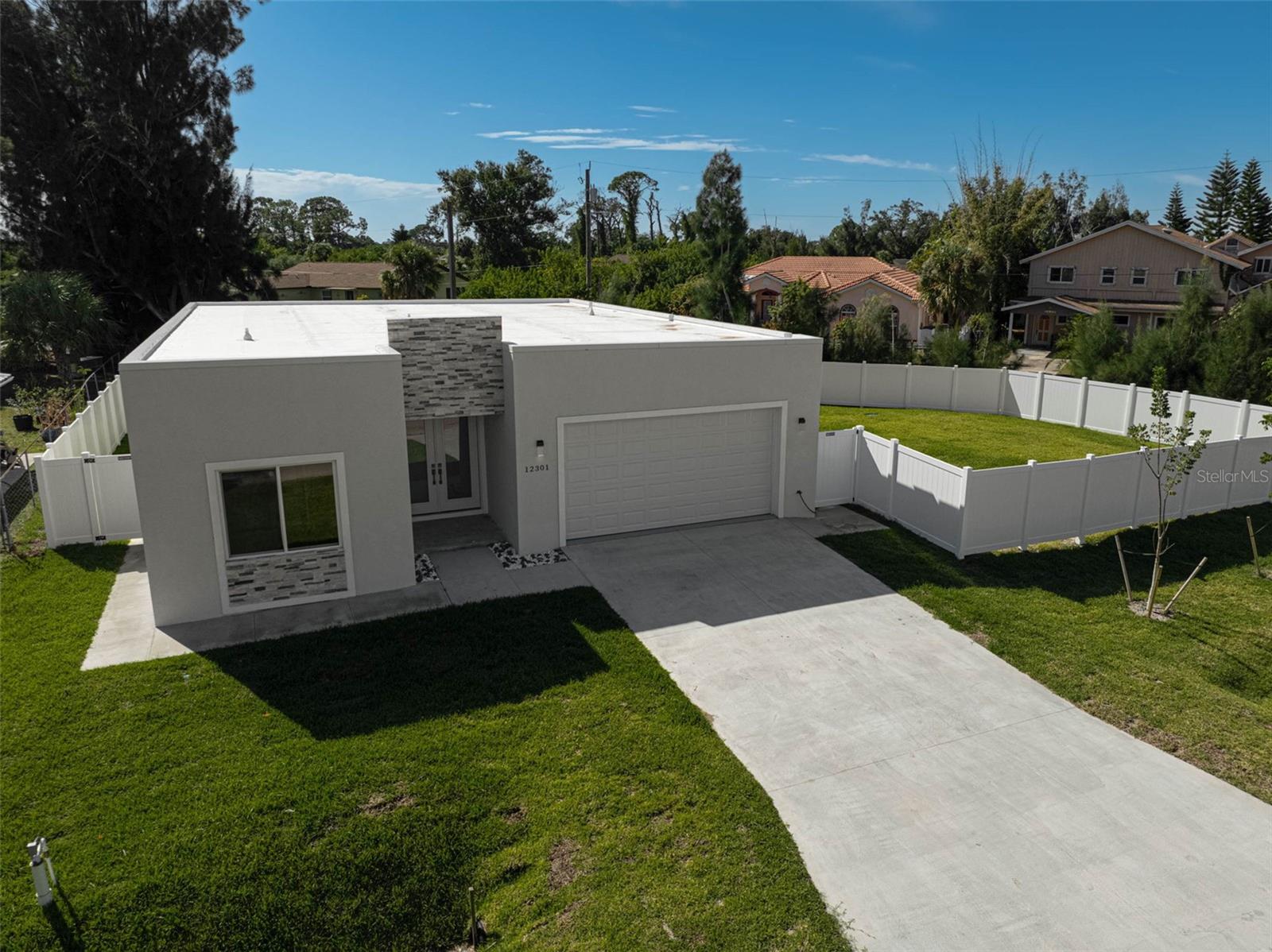 Image 41 of 50 For 12301 Harland Street