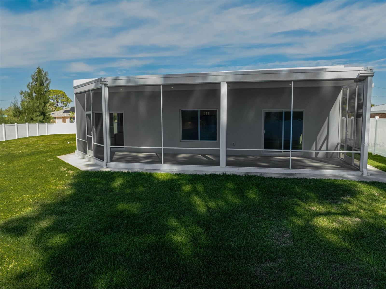 Image 42 of 50 For 12301 Harland Street