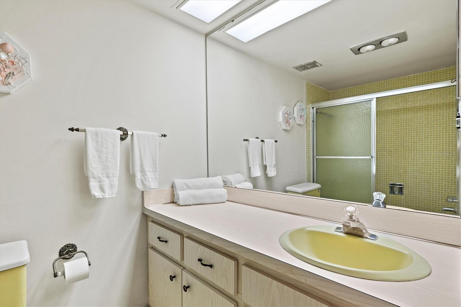 Image 40 of 82 For 7461 Country Club Drive N 408