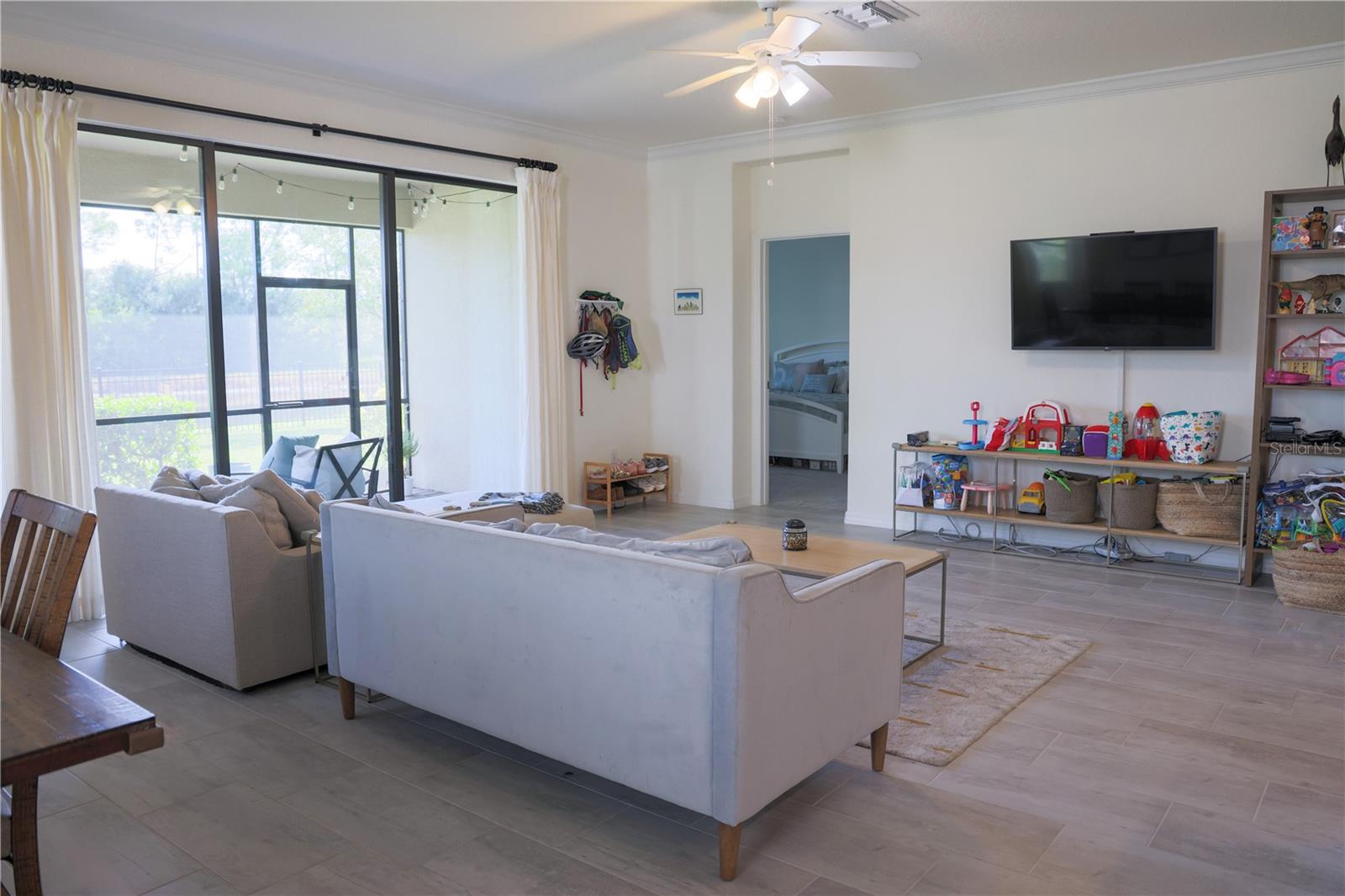 Image 14 of 62 For 17221 Blue Ridge Place