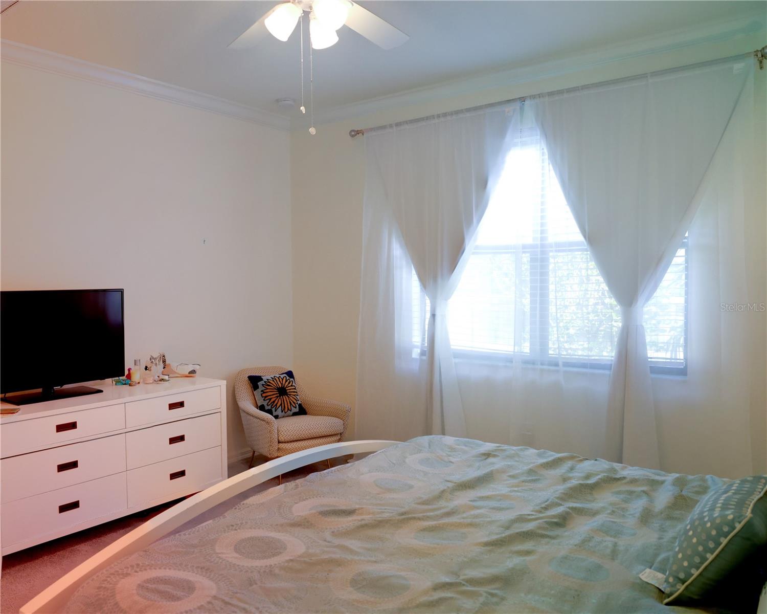 Image 21 of 62 For 17221 Blue Ridge Place